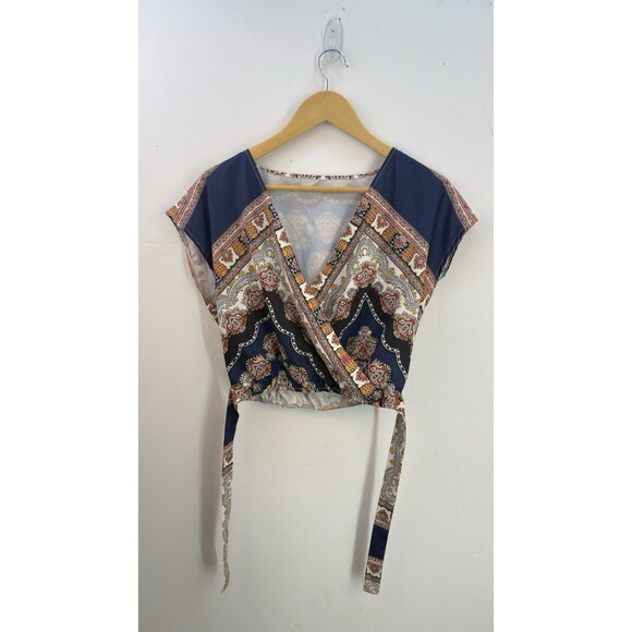 Lot 16 Women's Tops - Size Small - Picture 12 of 16